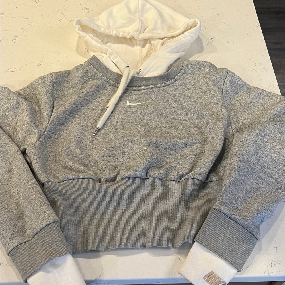 XS Cropped Nike cream and gray Textured Fabric hooded sweatshirt